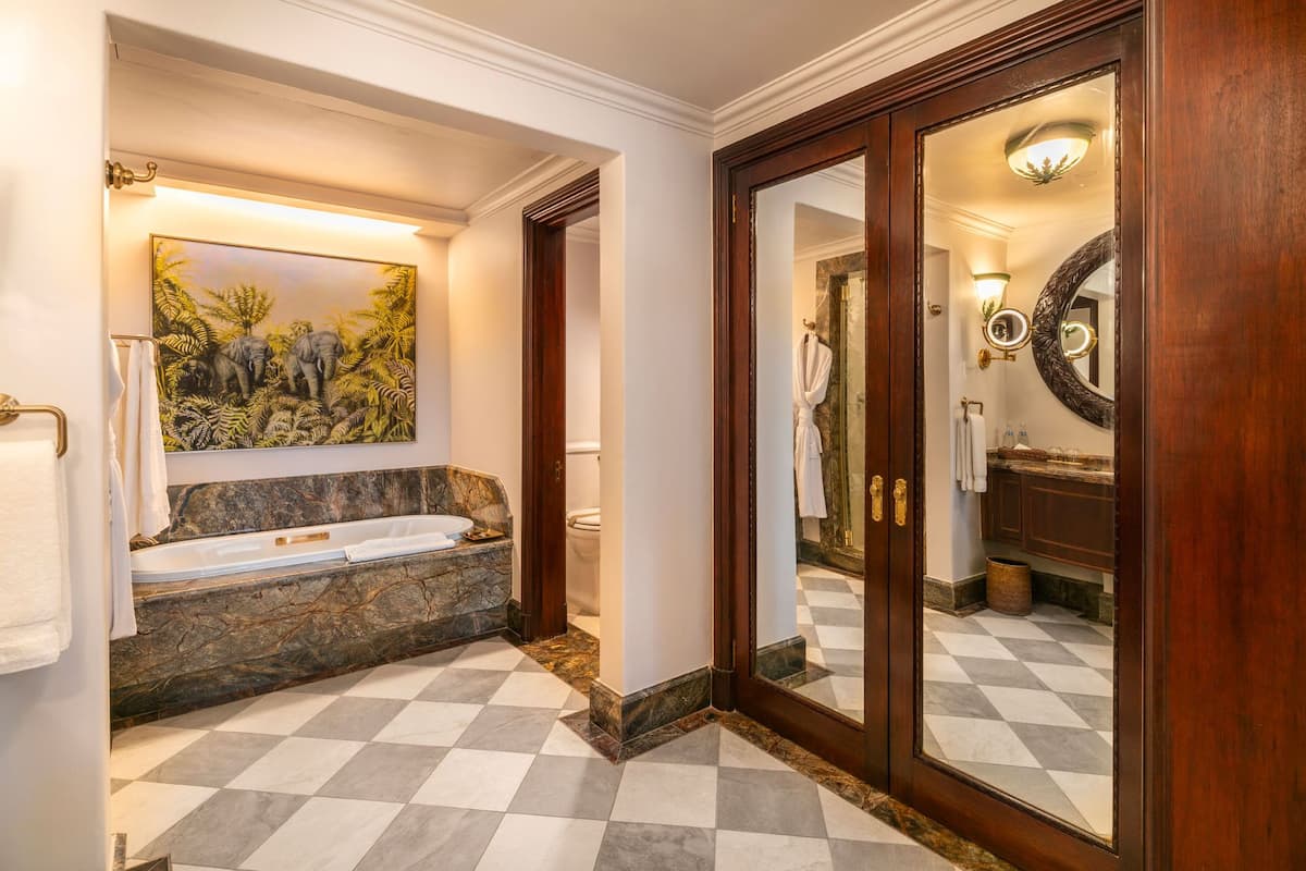 Luxury Twin Room (The Palace)